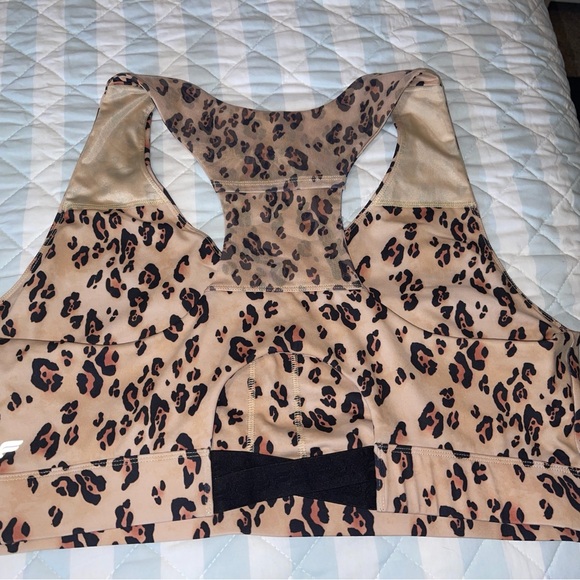 Fabletics Desert Leopard Bra and Leggings SET - Picture 2 of 6